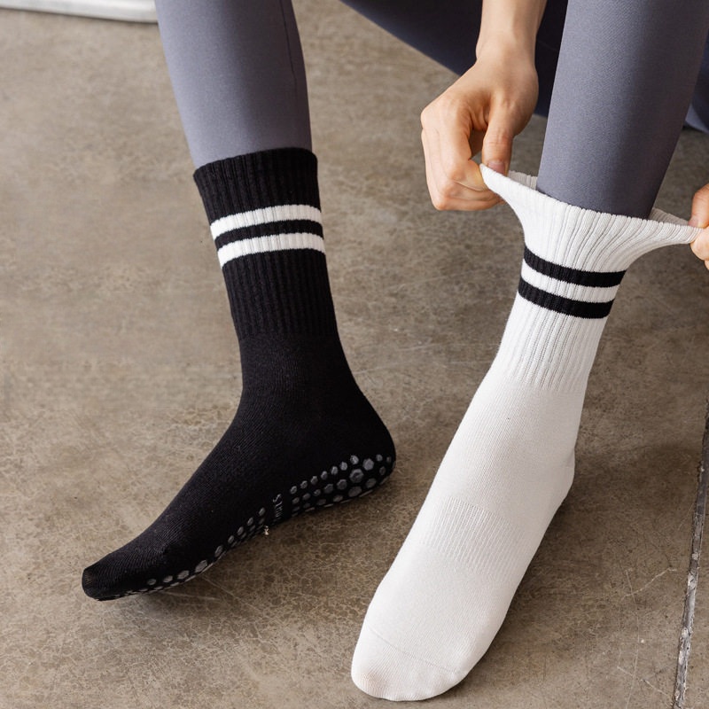 Women Non Slip Yoga Socks, Gri - огляд і ціна Pilates Yoga Set
